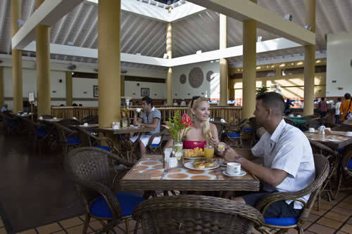 Sunsol Ecoland And Beach Resort Педрогонсалес Ресторан фото